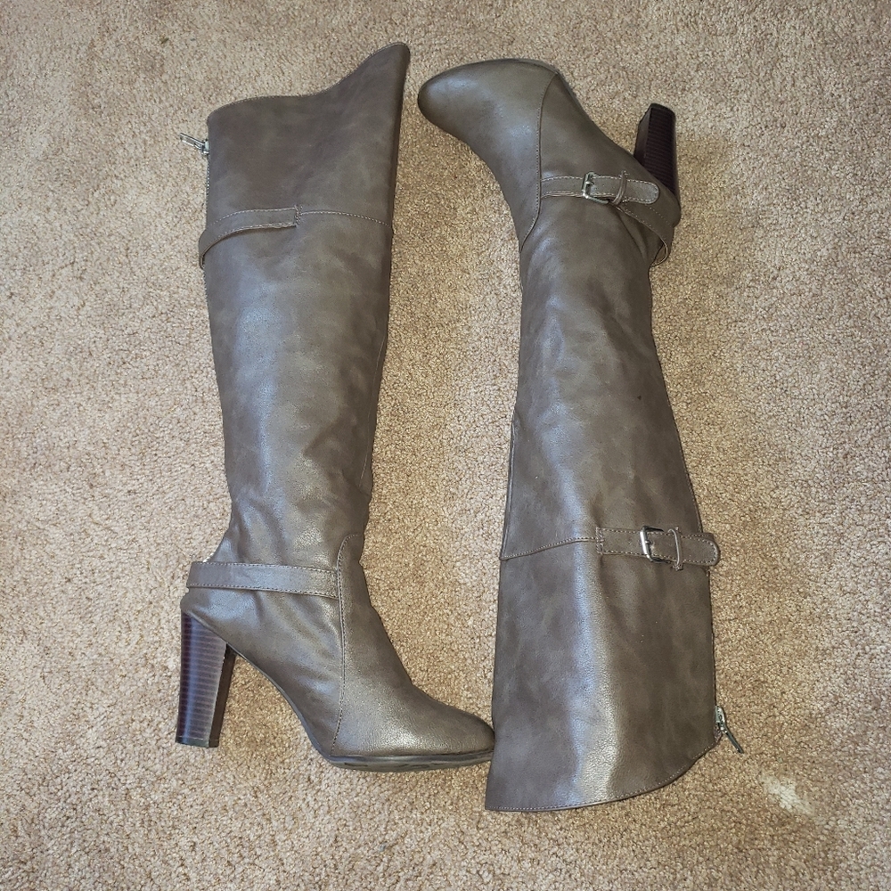 Tan Knee High Buckle Boots